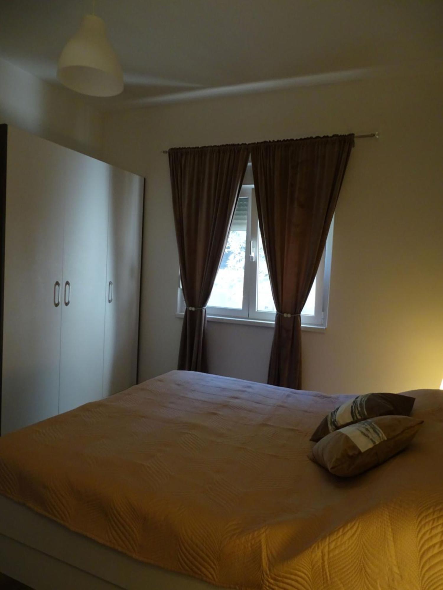 Apartments Antea & Magdalena Pirovac Ngoại thất bức ảnh