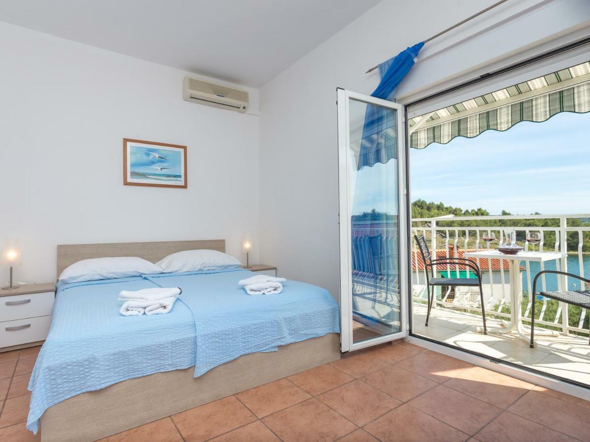 Apartments Antea & Magdalena Pirovac Ngoại thất bức ảnh