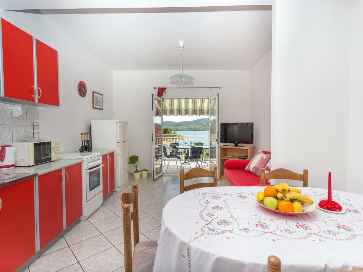 Apartments Antea & Magdalena Pirovac Ngoại thất bức ảnh